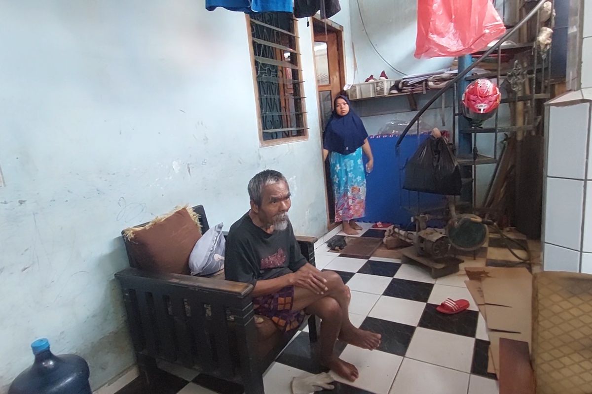 [POPULER JABODETABEK] Tak Bisa Larang Penutupan Jalan yang Blokade Akses Rumah Warga, Lurah Cililitan: Itu Tanah Pribadi | Lurah Cilitan Ditegur Wali Kota