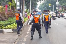 Polisi dan Dishub DKI Sosialisasi Larangan Parkir Liar di Jalan Kebon Sirih karena Kerap Bikin Macet