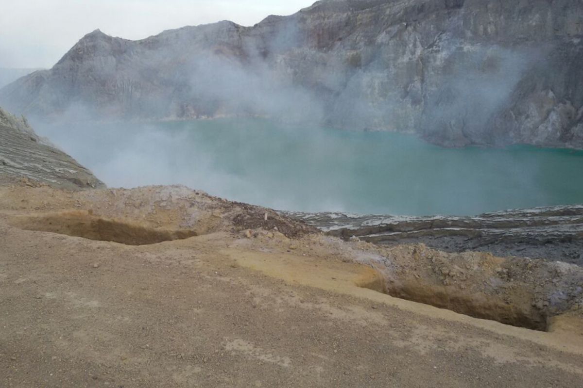 Lubang yang ada di jalur pendakian Gunung Ijen Banyuwangi