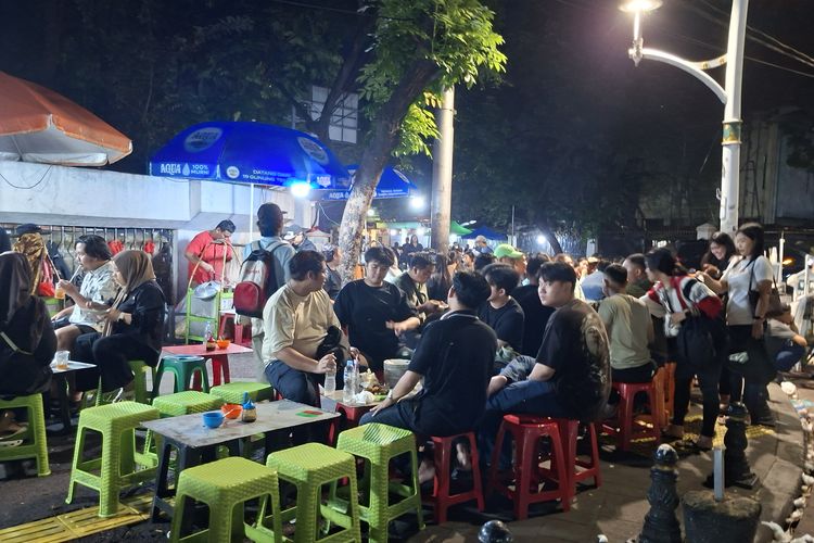 10 Kuliner Jakarta yang Ramai sampai Tengah Malam, Mau Coba?