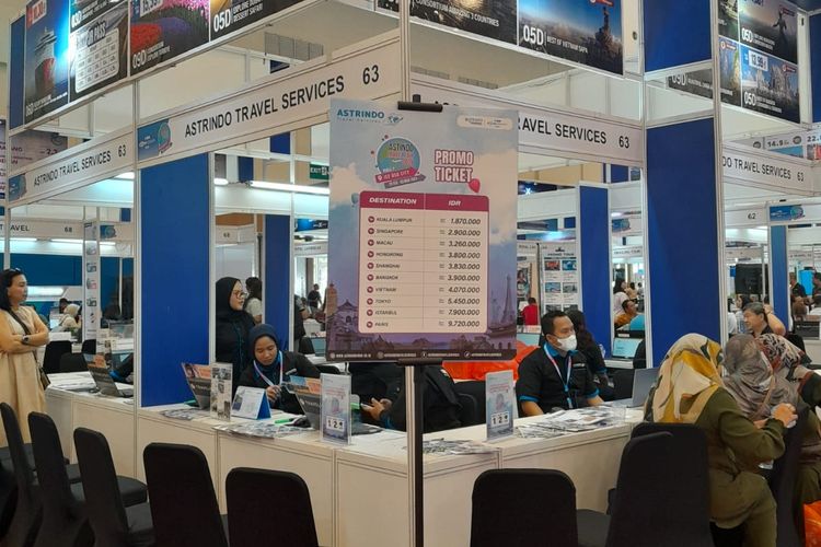 Astrindo Travel Service di salah satu booth Astindo Travel Fair 2024