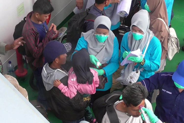 Penumpang Pelni Kaget Dicegat dan Digiring Jalani Tes Corona di Pelabuhan Majene