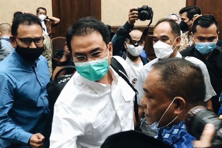 Terdakwa kasus dugaan suap pengurusan perkara di Komisi Pemberantasan Korupsi (KPK), Azis Syamsuddin. Adapun Azis hadir dalam persidangan pemeriksaan kesaksian terdakwa di Pengadilan Tindak Pidana Korupsi (Tipikor) Jakarta, Senin (17/1/2022). 
