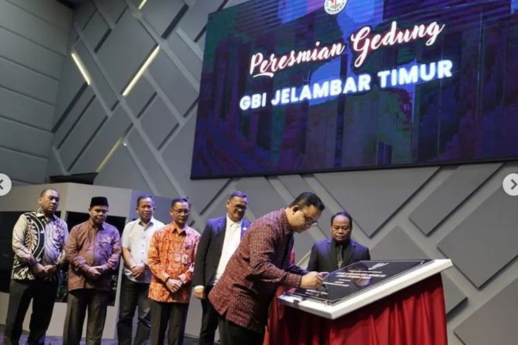 Gubernur DKI Jakarta Anies Baswedan meresmikan pembangunan Gedung Gereja Bethel Indonesia (GBI) Jelambar Timur, Jakarta Utara.