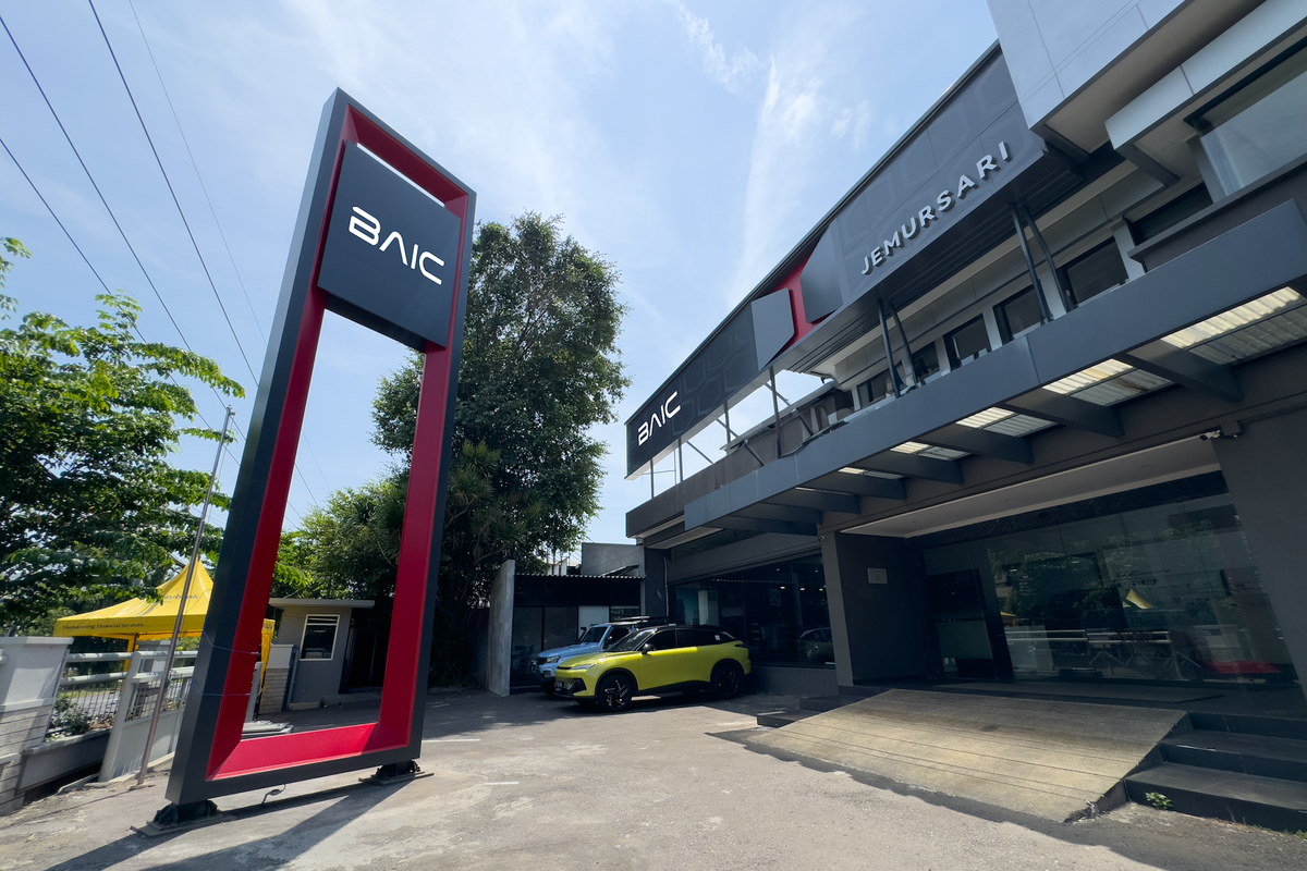 BAIC Indonesia memperluas jaringan dengan meresmikan diler ketiga yang berlokasi di Surabaya.