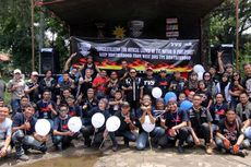 Aksi Biker TVS Bersihkan Rambu Lalu Lintas
