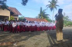 Selawat Perpisahan Siswa SD Bugel untuk Gedung Sekolah yang Terdampak Pembangunan Jalan