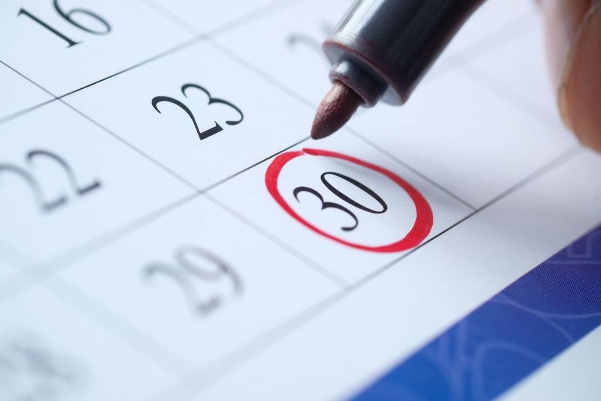 Ilustrasi kalender. Cuti bersama Lebaran 2025. Libur sekolah Lebaran 2025. Daftar cuti bersama dan libur sekolah Lebaran 2025.