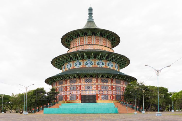 Pagoda Tian Ti di Surabaya