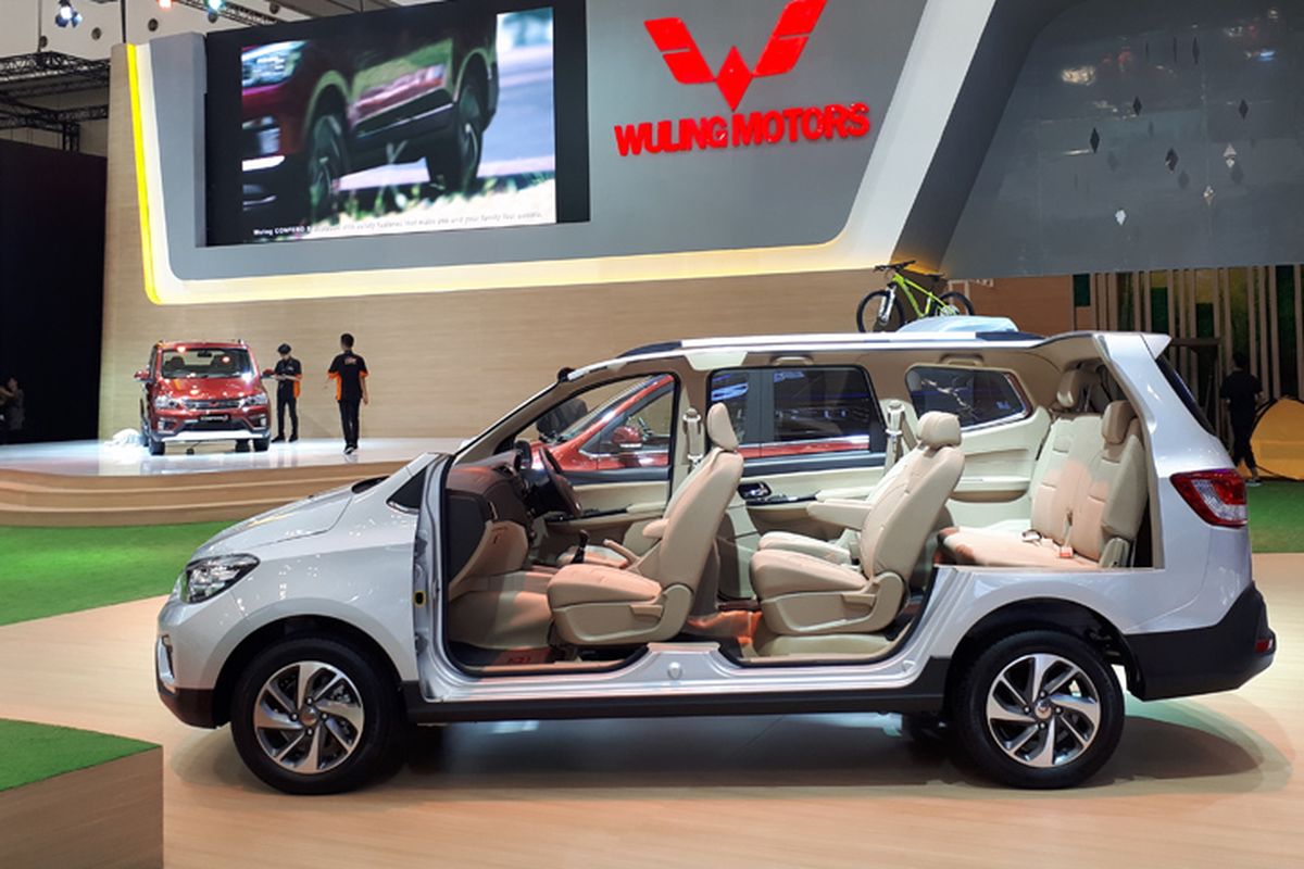 Wuling Confero S Cutting Car