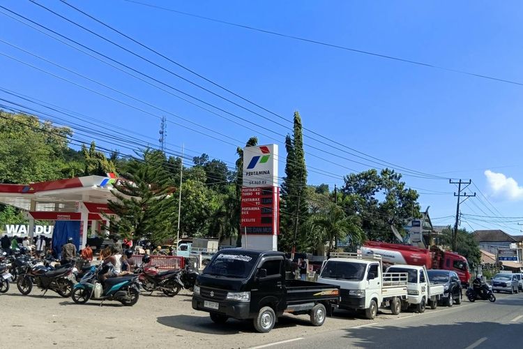 BBM Sempat Langka Jelang Peak Season Wisata Labuan Bajo, 1 Kapal Wisata Butuh 700 Liter Per Hari