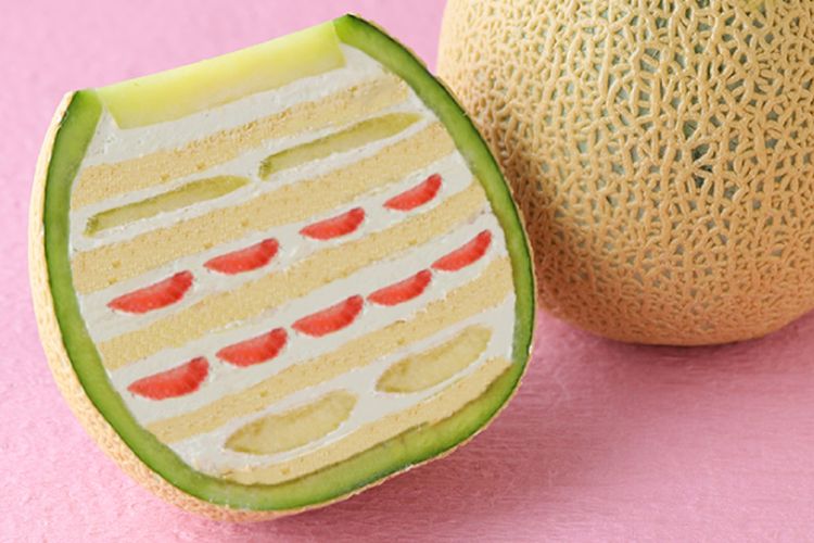 Marugoto Melon Cake, cake dalam buah melon. 