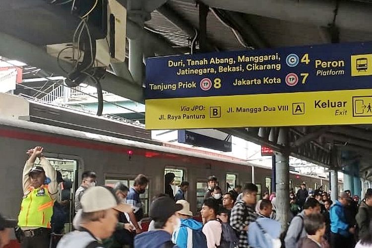 Rute Commuter Line Cikarang dan Tanjung Priok kembali normal pada Selasa (16/1/2026) pagi.
