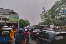 Arus Lalu Lintas Tanah Abang dan Sekitarnya Padat Merayap Sore Ini