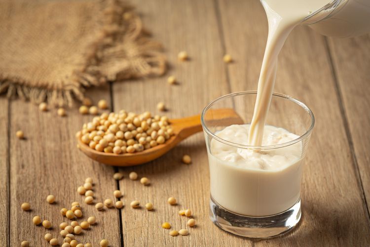 6 Manfaat Susu Kedelai, Tak Hanya Pengganti Susu Sapi Halaman all -  Kompas.com
