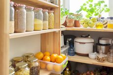 7 Tips Mengatur Lemari Dapur agar Rapi dan Tertata