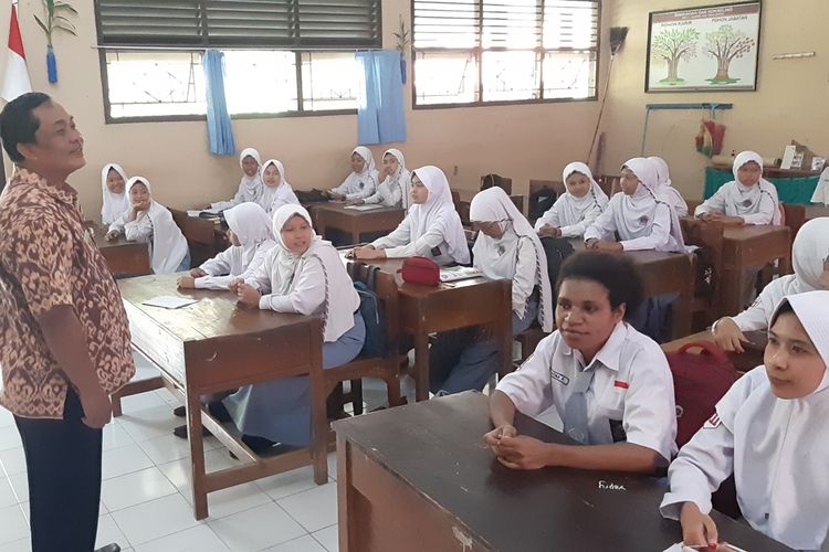 Para pelajar asal Papua di SMA 1 Bojong, Kab. Pekalongan Jawa Tengah.