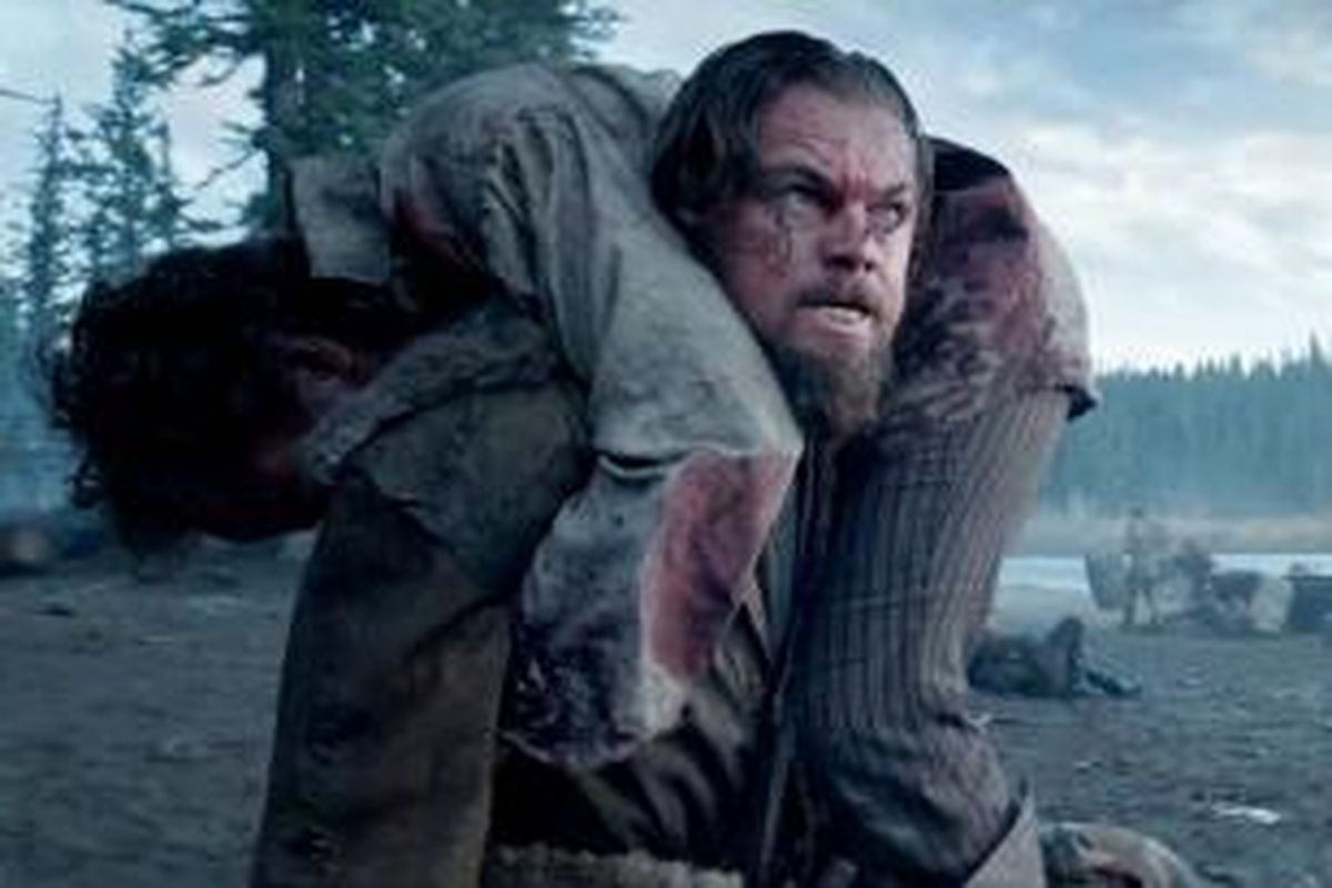 Leonardo DiCaprio sebagai Hugh Glass dalam film The Revenant