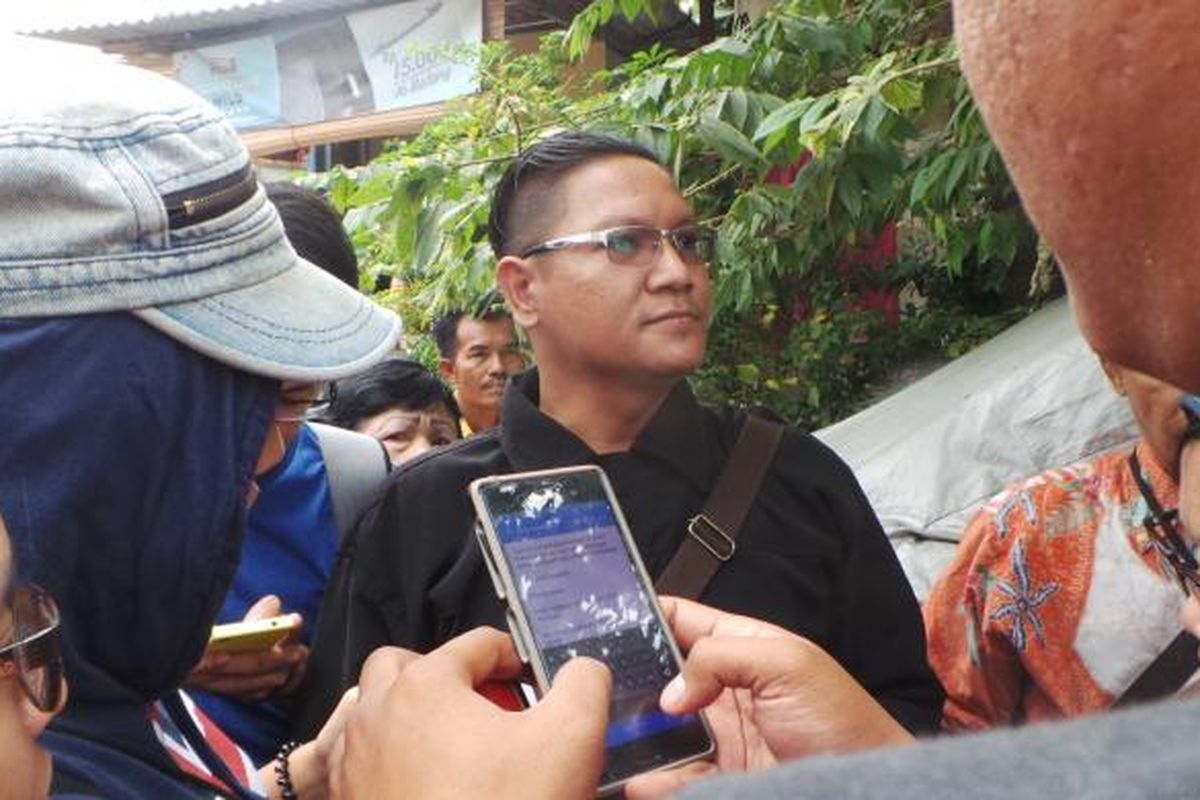 Ketua Panwascam Cakung, Tomi Ronald