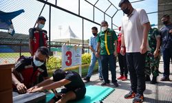 Walkot Bobby Raih Penghargaan Pembina Olahraga Berprestasi dari Gubernur Sumut
