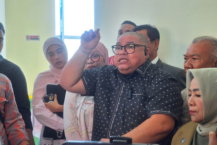 Razman Nasution Dirawat, Sidang Vonis Kasus Pencemaran Nama Baik Ditunda Lagi