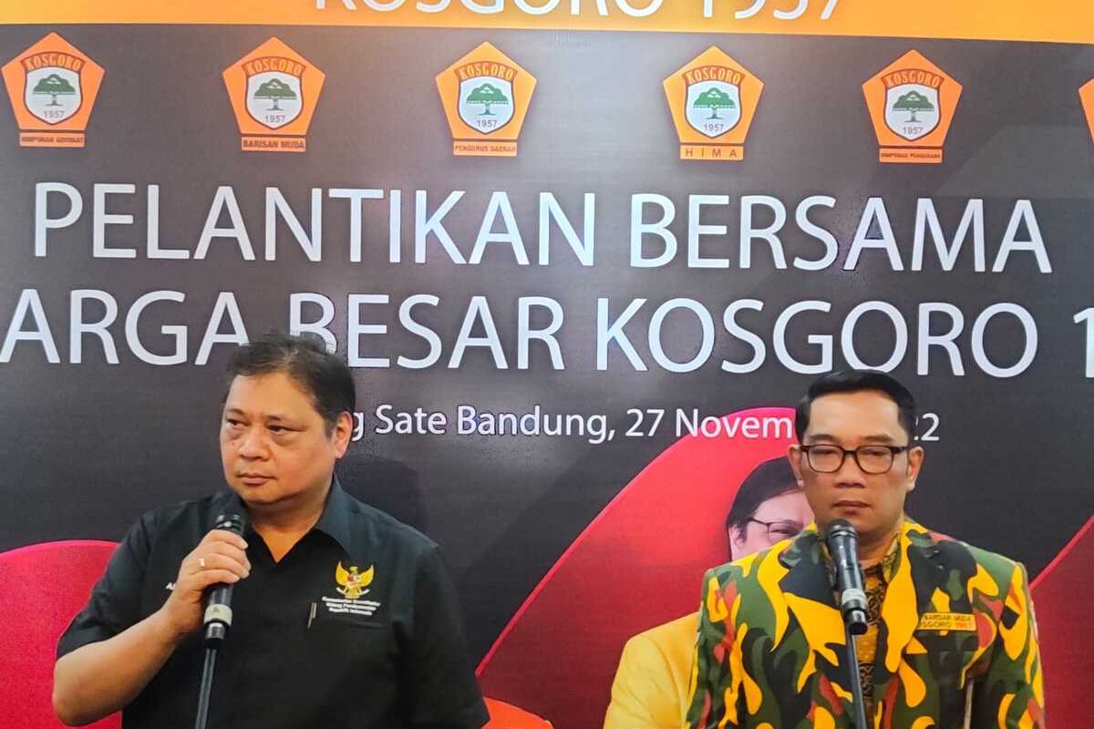Misteri ihwal bergabungnya orang nomer satu di Jawa Barat Ridwan Kamil ke tubuh partai Golkar akhirnya terjawab. Kabarnya, sore ini pria yang karib di sapa Kang Emil itu dijadwalkan bakal berkunjung ke Kantor DPP untuk bertemu dengan Ketua Umum Partai Golkar Airlangga Hartarto.