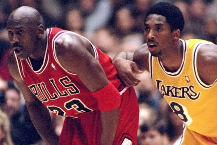 Dua legenda basket NBA, Micahel Jordan dan Kobe Bryant.