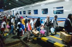 6.000 Penumpang Arus Balik Gratis Tujuan Jakarta Diberangkatkan dengan Kereta Api dan Bus