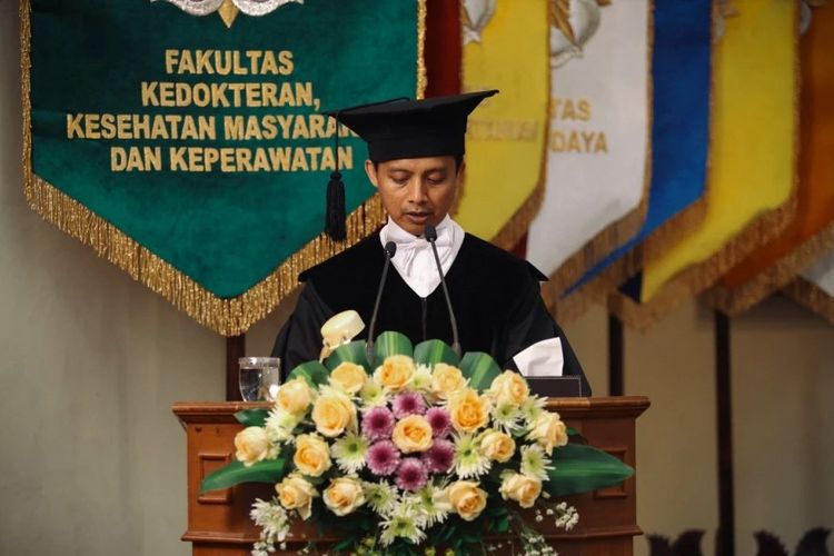 Guru Besar Bidang Bedah Anak FKKMK UGM, Prof. dr. Gunadi, Ph.D., Sp.BA., Subsp.D.A.(K).
