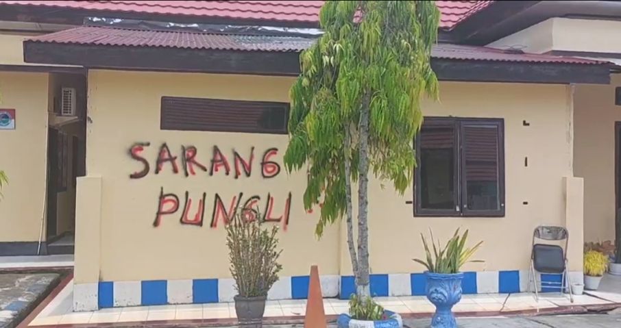 Kapolri Perintahkan Kadiv Propam dan Kapolda Sulsel Dalami soal Coretan 