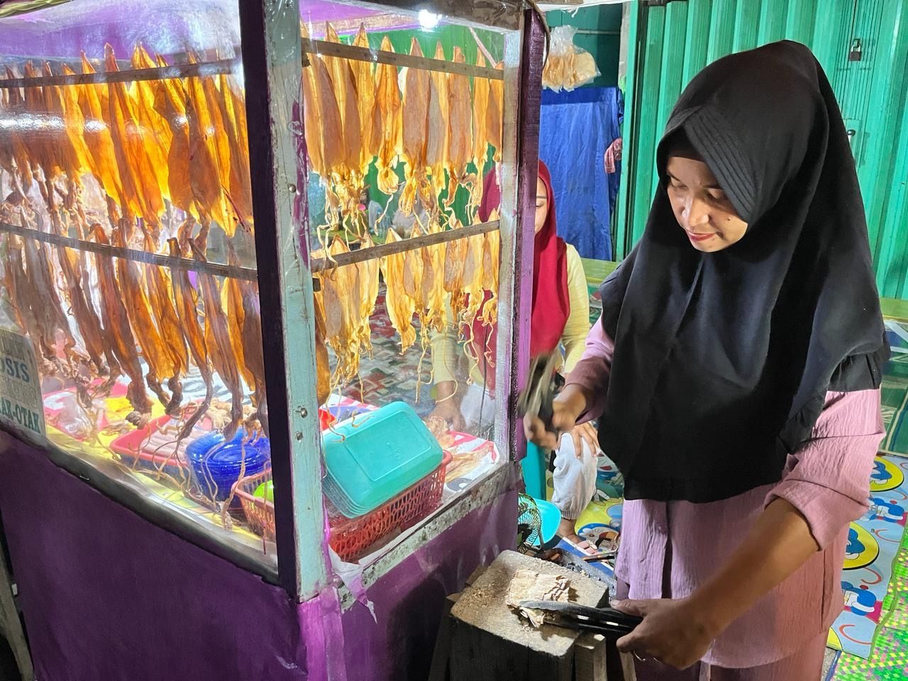 Mencicipi Sotong Pangkong, Cemilan Gurih Khas Pontianak Saat Ramadhan