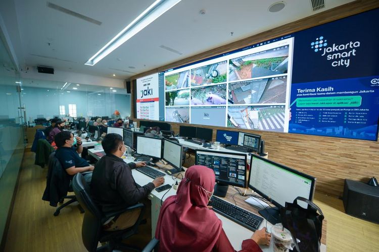 Jakarta Smart City (JSC) tengan mengupayakan melakukan transformasi digital di Jakarta dengan berkolaborasi dan memfasilitasi. 