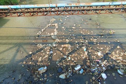 DAS Cimandiri Jadi Penyebab Tumpukan Sampah di Pantai Loji-Cibutun Sukabumi