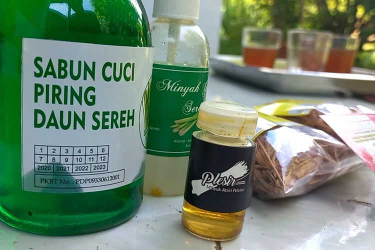 Desa Pelutan, Kecamatan Gebang adalah salah satu desa di Kabupaten Purworejo Jawa Tengah yang banyak menghasilkan rempah-rempah. Berjarak sekitar 10 kilometer dari pusat kota Purworejo, desa ini mudah diakses karena jalan menuju desa sudah diaspal.