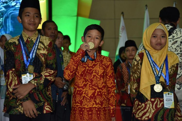 Jawa Timur meraih gelar Juara Umum dalam ajang Kompetisi Sains Madrasah (KSM) 2019 di Manado, Sulawesi Utara, dan telah ditutup secara resmi (20/9/2019) Sekjen Kementerian Agama, Nur Kholis Setiawan.