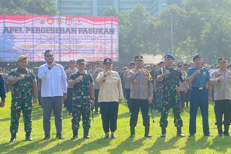 Wali Kota Semarang Hevearita Gunaryanti Rahayu menghadiri Apel Pergeseran Pasukan Pengamanan Tahap Pungut dan Hitung Suara Pemilu 2024 Operasi Mantap Brata Candi di Polres Kota Besar (Polrestabes) Semarang, Selasa (13/2/2024).