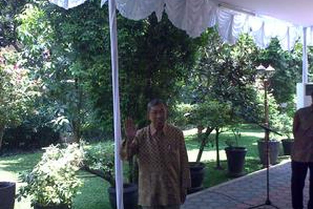 Gusti M Hatta di Puri Cikeas