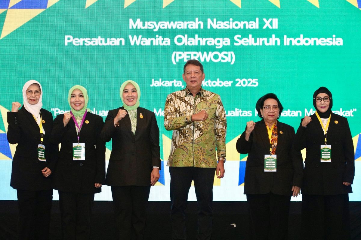 Tri Tito Karnavian menghadiri Musyawarah Nasional (Munas) XII Perwosi Tahun 2025 di Grand Ballroom Hotel JS Luwansa, Jakarta, Selasa (7/10/2025).