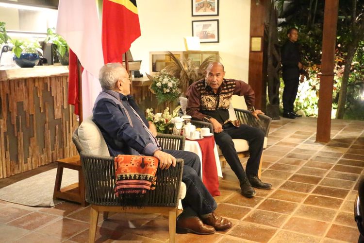 Gubernur NTT Viktor Bungtilu Laiskodat, saat menggelar pertemuan dengan Presiden Timor Leste Jose Ramos Horta di Labuan Bajo, Sabtu (23/7/2022) 