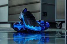 Super Spesial, Sepatu Bola Adidas x Bugatti Cuma 99 Pasang