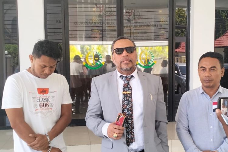 Anggota DPRD Ende yang Diduga Dipukul Ketua DPRD Tolak Berdamai