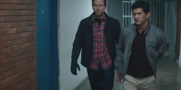 Mark Wahlberg bersama Iko Uwais beraksi dalam film laga Mile 22.