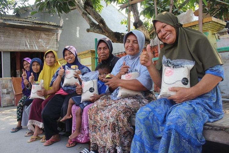 Aktivitas kerja kemanusiaan Dompet Dhuafa di Ramadhan 1443 Hijriah (H), yakni penyaluran donasi Ramadan kepada masyarakat yang membutuhkan di sejumlah titik di pelosok Indonesia.
