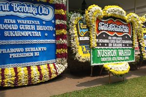 Prabowo Kirim Karangan Bunga Duka untuk Wafatnya Guruh Soekarnoputra