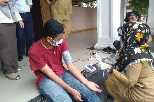 Lemas, 3 Mahasiswa Aceh yang Mogok Makan Dilarikan ke Rumah Sakit