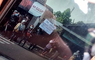 Mereka yang Ditangkap karena Bentangkan Poster Saat Menyambut ...