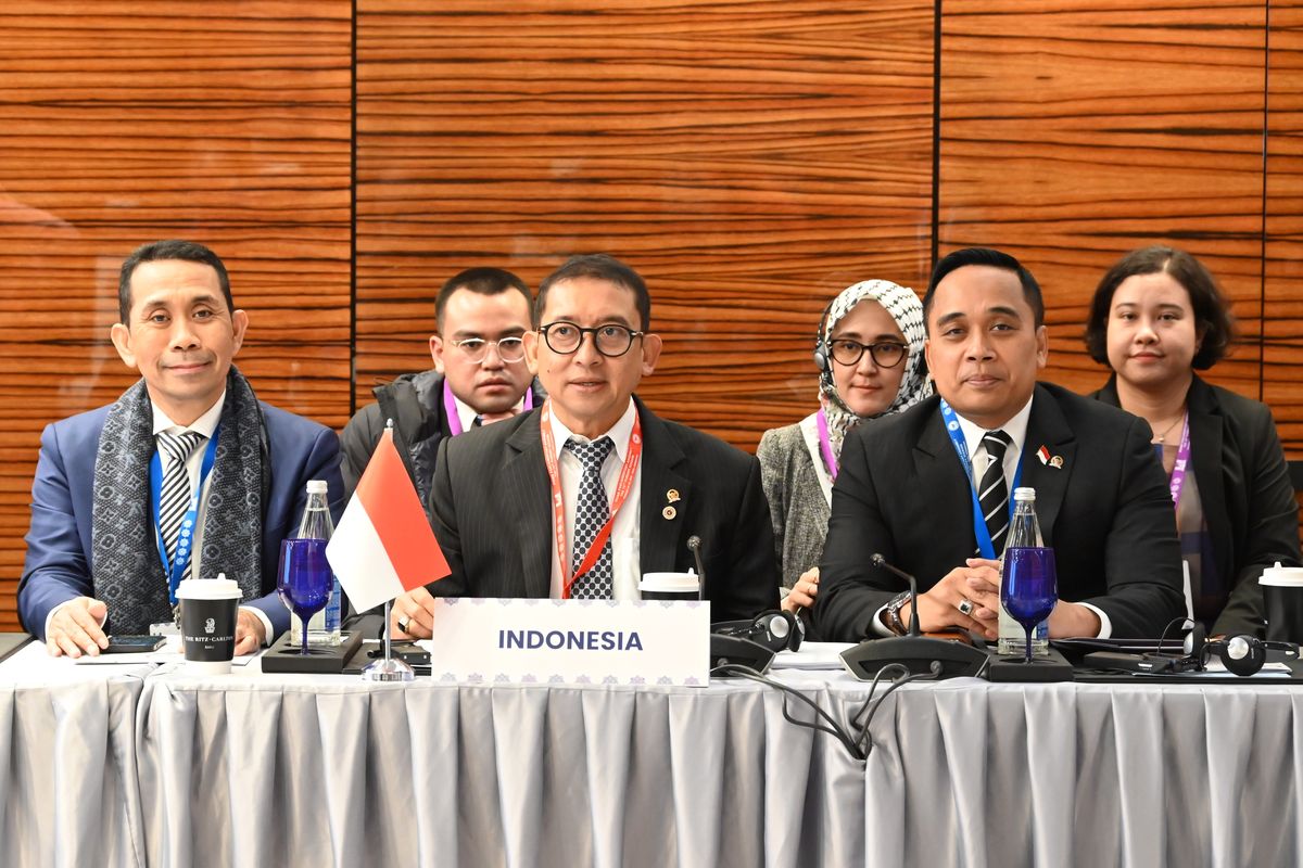 Ketua Badan Kerja Sama Antar Parlemen (BKSAP) DPR RI Fadli Zon menyerukan dukungan Parlemen Indonesia terhadap kemerdekaan Palestina saat agenda Executive Committee Meeting, dalam rangkaian The 14th Asian Parliamentary Assembly (APA) Plenary Session, di Baku, Azerbaijan, Rabu (21/2/2024).