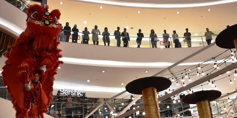 A file photo of lion dance performance in Senayan City Mall in Jakarta. 