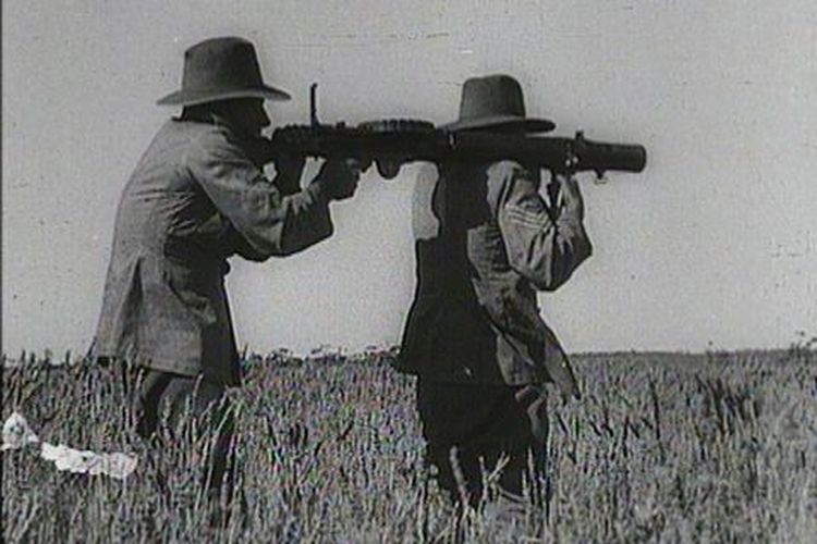 Senjata Lewis di The Great Emu War 1932.