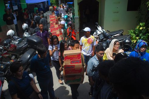 Pengungsi Kebakaran di Bogor Butuh Makanan dan Obat-obatan Balita